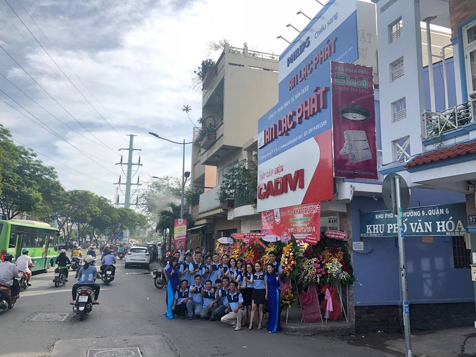 Showroom đèn Philips chính hãng An Lạc Phát
