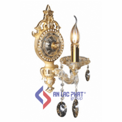 Đèn gắn tường phòng khách bóng nến chao thủy tinh Euroto V-007